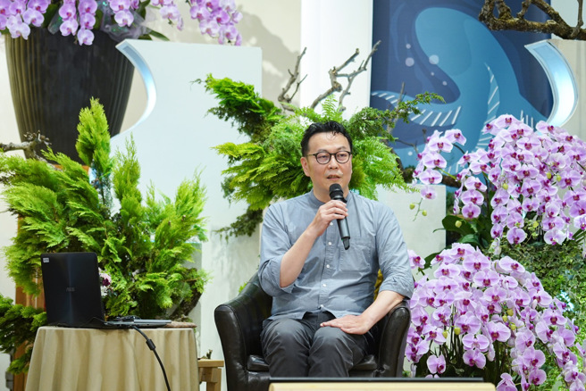 黃國珍說，身處在這個巨變的時代，這個世界正在發生的改變速度和尺度，人擁有不變的支持自己，不變的力量遠遠超過我們過去的經驗和想像。(圖/佛光山惠中寺提供)