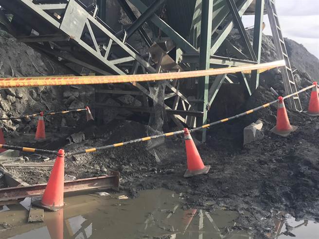 中油楠梓炼油厂发生工安意外。（翻摄照片／高雄林雅惠传真）