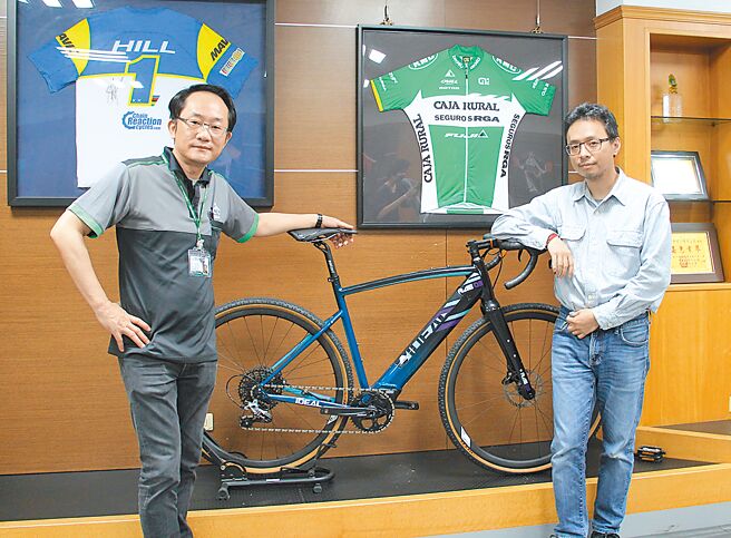 爱地雅董事长张元宾（右）与总经理林恒斌（左）。图／陈仁义