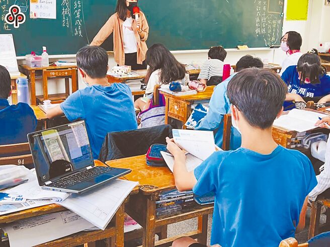 政府进行弹性放假后，学生周六要补课，这引发教团不同看法。（本报资料照片）