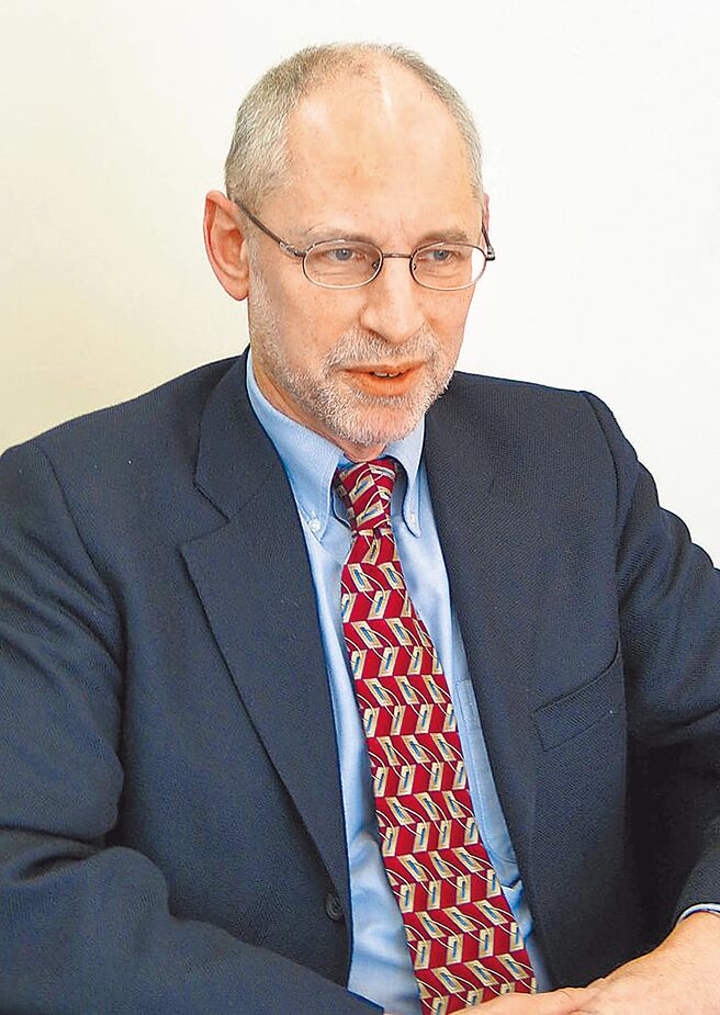 黎安友（Andrew Nathan）。（摘自维基百科）