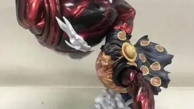 一名人妻不慎摔坏老公心爱的航海王鲁夫公仔，老公出了10题航海王试题，并表示若及格就会原谅她。（图／翻摄自爆料公社－匿名公社）