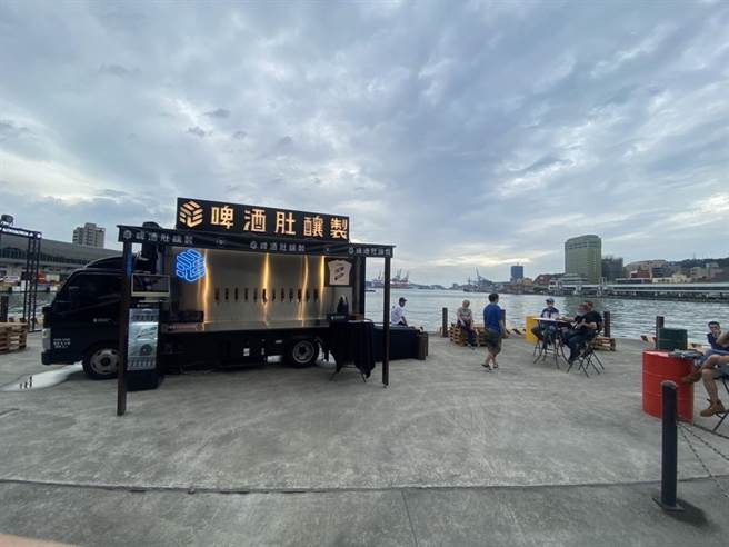 基隆西一碼頭在城博會期間，有基隆左岸市集，讓民眾能夠感受港邊氣息。（基隆市政府提供／張志康基隆傳真）