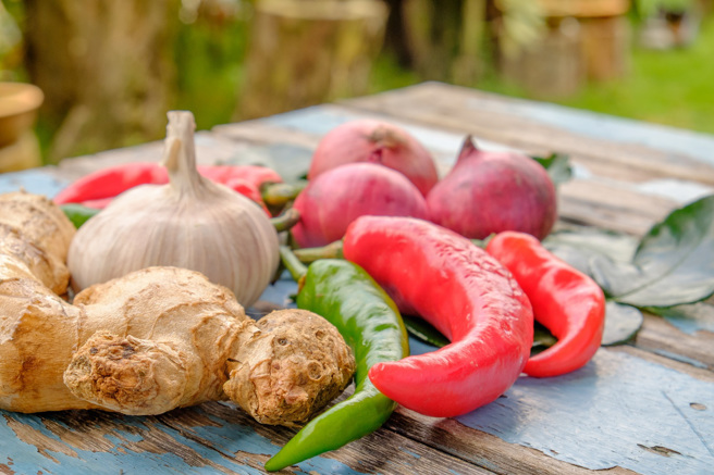 营养师程涵宇指出，许多辛香料的膳食纤维含量都很高，多摄取可以帮助减重、增强免疫力。(示意图/达志影像)