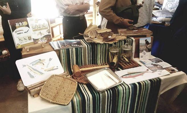 由澎湖在地青年团队成立的「澎好青共创实验基地」15日揭牌启用，作为在地农渔村青年文创平台交流站，盼让各界看见澎湖农渔村青年的力量，共创永续发展。（图/ 中央社）