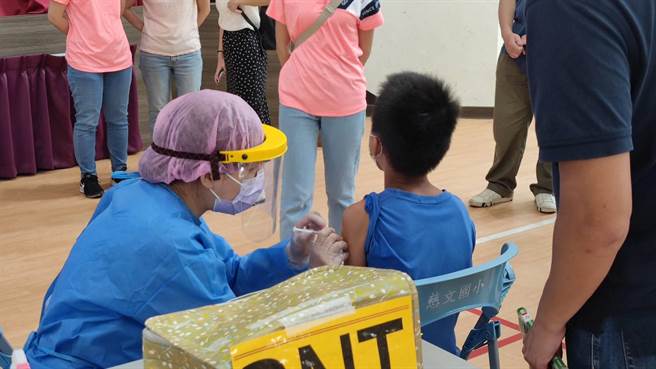 桃园市5岁以上第1至第3剂接种率为六都之冠。（本报资料照片）