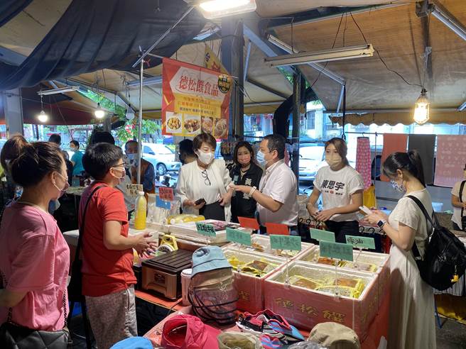 台北市副市长黄珊珊考察带陈思宇、黄静莹，遭质疑滥用行政资源。（王欣仪提供／杨亚璇台北传真）