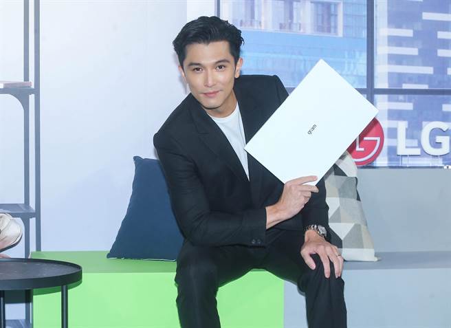 邱泽担任笔电品牌大使。（粘耿豪摄）