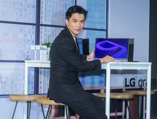 邱泽担任笔电品牌大使。（粘耿豪摄）