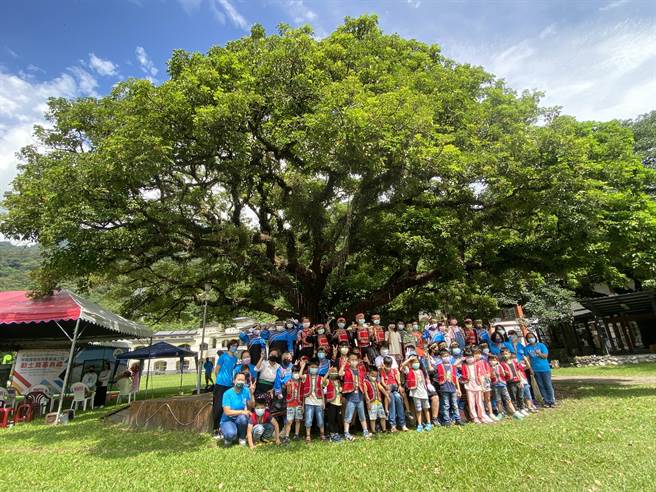 台東縣府15日舉行海端國小教師宿舍工程動土典禮。（蔡旻妤攝）