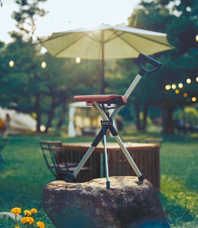 永朔研发之「Ta-Da泰达椅」，安全、舒适、实用且兼具时尚感，屡获国际设计大奖。图／永朔提供