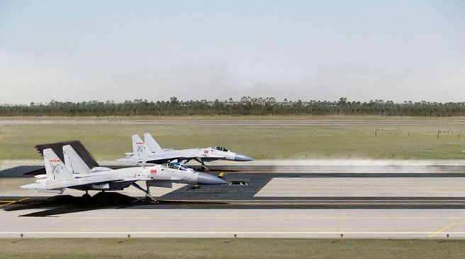 使用舰载机验证电磁弹射与蒸气弹射效能的陆上试验场。（图／新浪网）