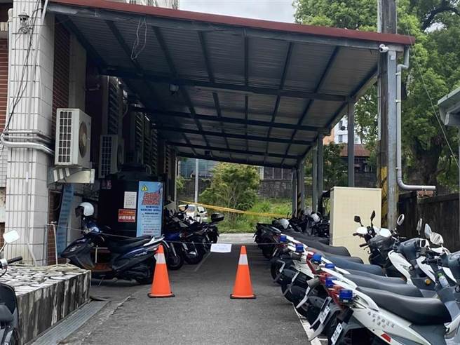 花蓮警分局昨警察節才發生員警輕生意外，原因仍待查，卻有爆料指出，該所林姓所長在前任職單位，就會以「要不要做警察，不要就離職」等語情緒勒索警員，甚至還以「咖小」、「爛人」等斥責出錯下屬，令諸多基層員警感到不適。（報系資料照）