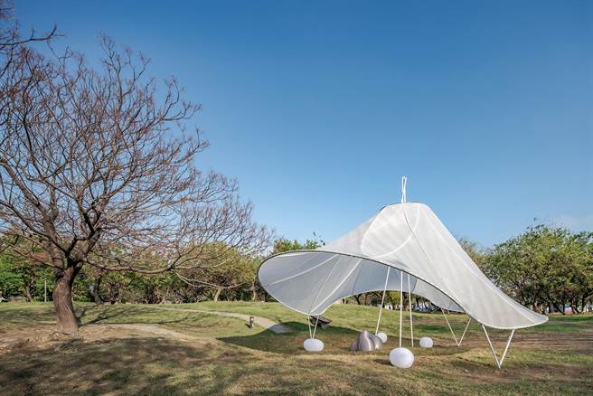 长友大辅与詹明旎作品《脉动》日间视角(图片提供-MisoSoupDesign)