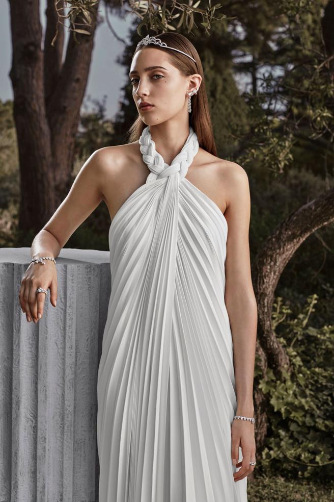 DIOR珠宝创意总监Victoire de Castellane常从DIOR高订服撷取创作灵感。（DIOR提供）