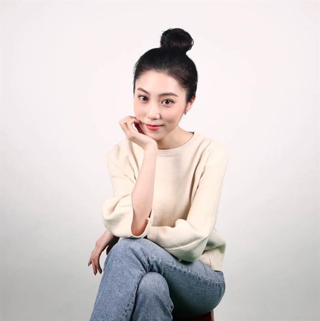 国民党台北市长参选人蒋万安上午受访表示，近日会发布发言人团队成员，传出新北市长侯友宜前小编、前新北市府副发言人蔡畹蓥将加入团队，出任蒋竞选办公室副发言人职务。对此，蒋万安办公室表示，相关人事确定就会发布。（截自蔡畹蓥脸书）