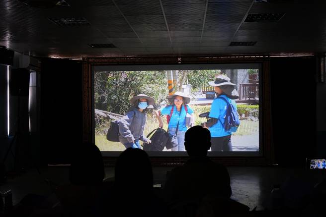 从制作空拍机「梦想起飞」开始，到探索浊水溪「跟母亲之河学习」，接着与溪畔附近小学开设科学营「科学共好」，最后拍摄成纪录片「美好家园」，最终获得「安丽希望工场计画」计画补助。（校方提供／吴建辉彰化传真）
