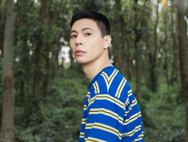 柯朋宇推出新单曲〈非卖的青春〉。（光与澈音乐工作室提供）