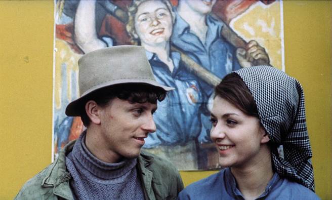 伊利曼佐慘遭禁演的《失翼靈雀》在21年贏得遲來的柏林影展金熊獎。（金馬執委會提供）