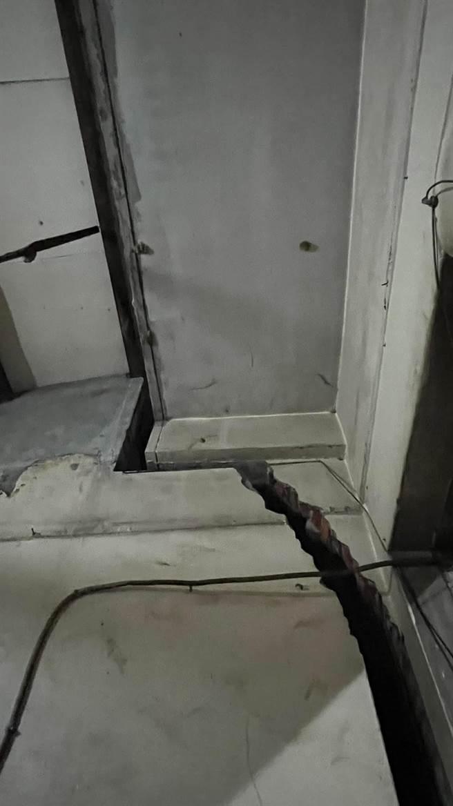 彰化县和美镇仁安路125巷住户，受到邻近大楼施工影响，房子受损龟裂。（本报资料照片／吴敏菁彰化传真 ）