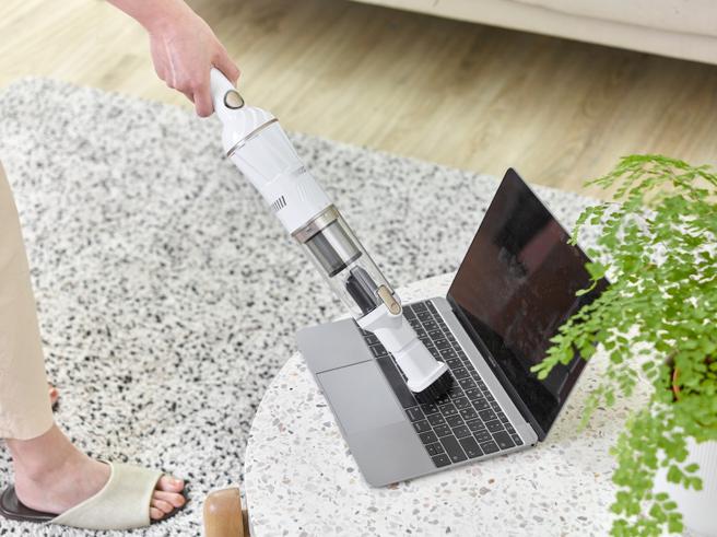 Global Mall環球Online的PRINCESS荷蘭公主極輕無線吸塵器，推薦價2990元，享滿1500元領券折100元優惠。（Global Mall提供）