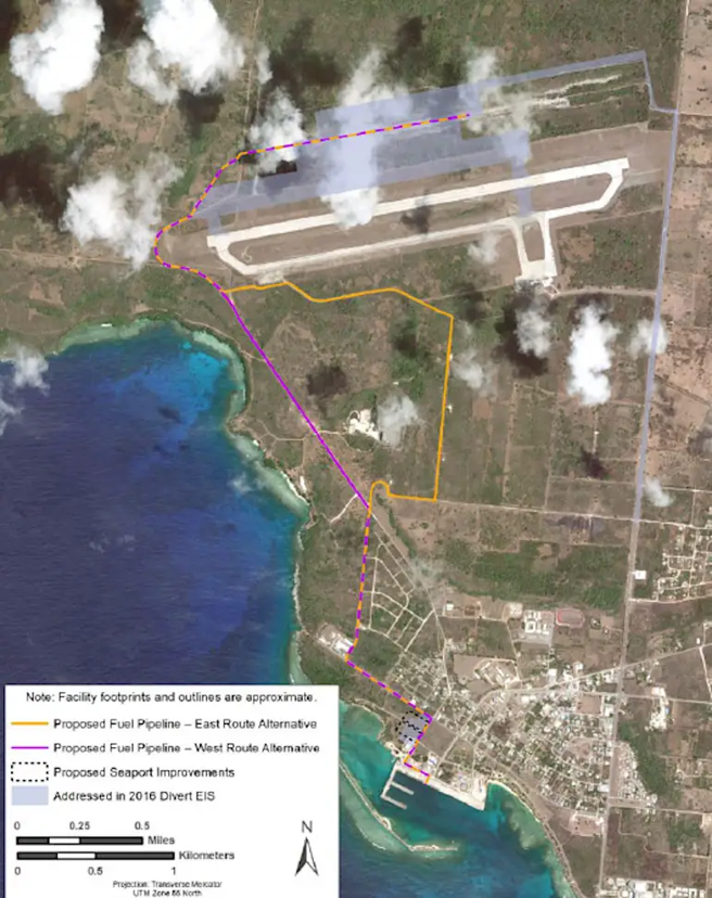 美军计划在天寧岛港口新建2条运输管线连接到国际机场旁的新建基地，供燃油运送之用。（图／美国空军)