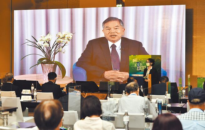 工商时报及中华电信举办「智慧ESG新商机高峰论坛」，行政院副院长沈荣津视讯致词。图／顏谦隆