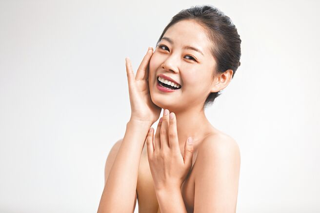 夏日因天气变化大，肌肤更要注意卸妆与清洁重点。（CFP）