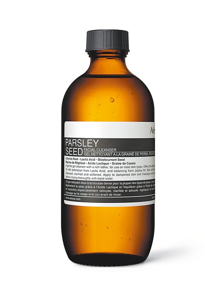 Aesop香芹籽洁面露长期占据许多人心中的净肤排行榜第一名，1850元。（摘自官网）