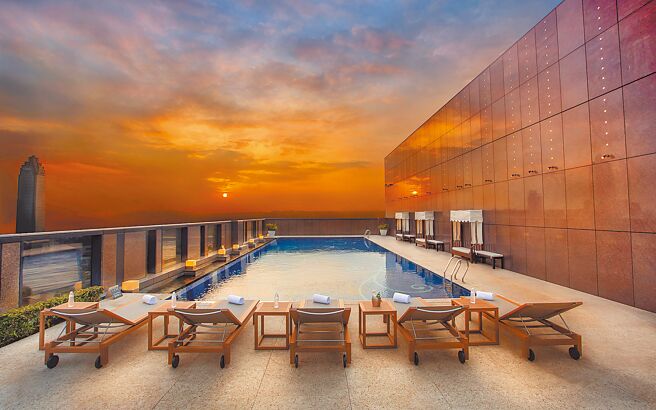 大仓久和房客同时能享受健身房、顶楼露天温水游泳池、三温暖等设备，纾缓身心灵。（大仓久和大饭店提供）