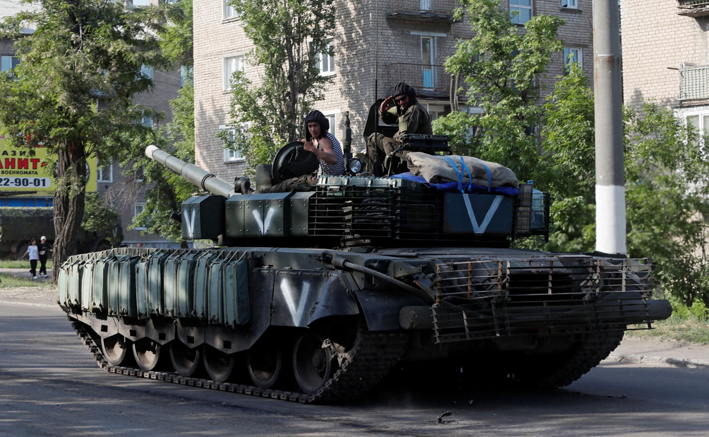 亲俄部队坦克2日在乌东卢甘斯克（Luhansk）地区推进。（路透）(photo:ChinaTimes)