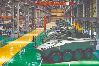 30鏈砲雲豹甲車生產線 首度公開