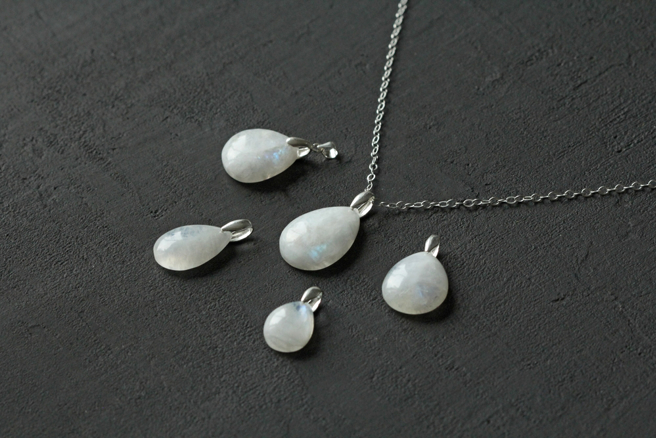 月光石。（示意图／shutterstock）