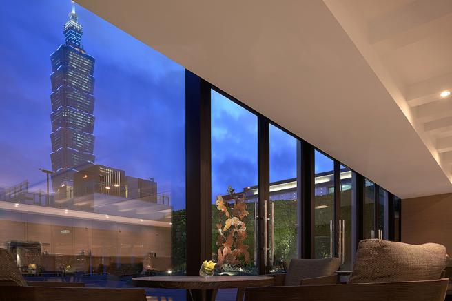 寒舍艾丽酒店The Terrace为确诊后康復者祭出畅饮优惠价。（寒舍艾丽酒店提供）