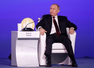 俄經濟論壇西方多缺席 普丁演說因駭客攻擊延遲100分鐘