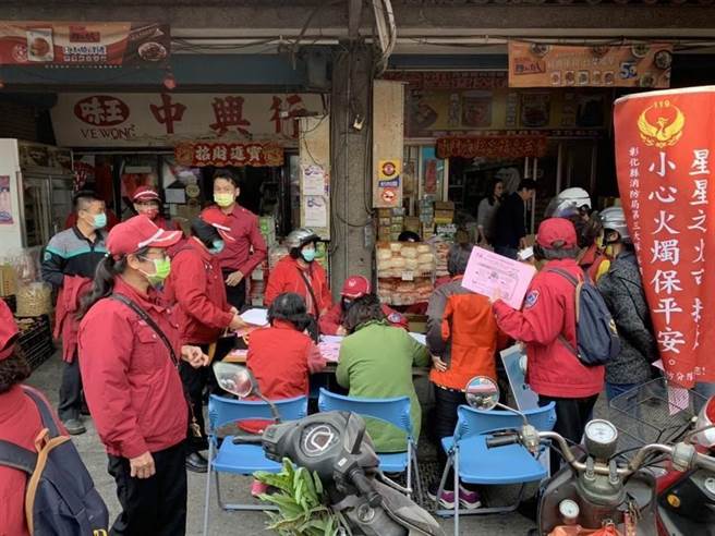 张恭维强调，过去消防局都匯到地方助点，方便民眾申请住警器，但因为疫情关系因此无法办理，只能减少群聚改以走上街头推广。（本报资料照片）