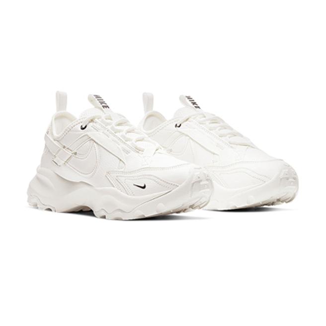 统一时代百货台北店的NIKE TC 7900，推荐价4000元。（统一时代百货台北店提供）