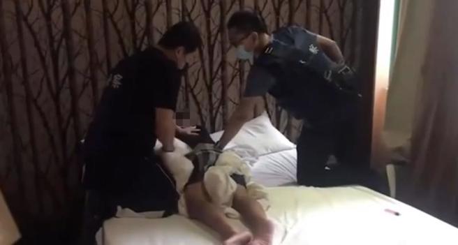 新竹县竹东警分局110年9月发生阵头舞狮摆阵诬蔑公署案，新竹检警展开严办，于本周拘提逮捕舞狮案同伙萧姓及巫姓主嫌等12人。（图/ 中央社）
