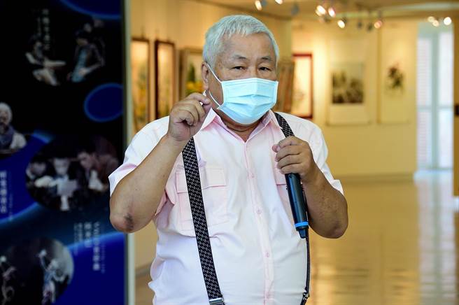 台东县大自然油画协会联展今天举行开幕仪式，共展出145幅作品。（庄哲权摄）