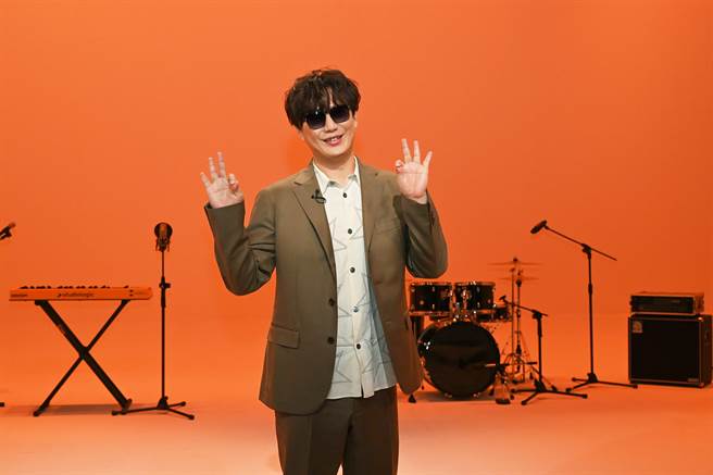 蕭煌奇以《舞台》入圍最佳台語男歌手獎。（台視提供）