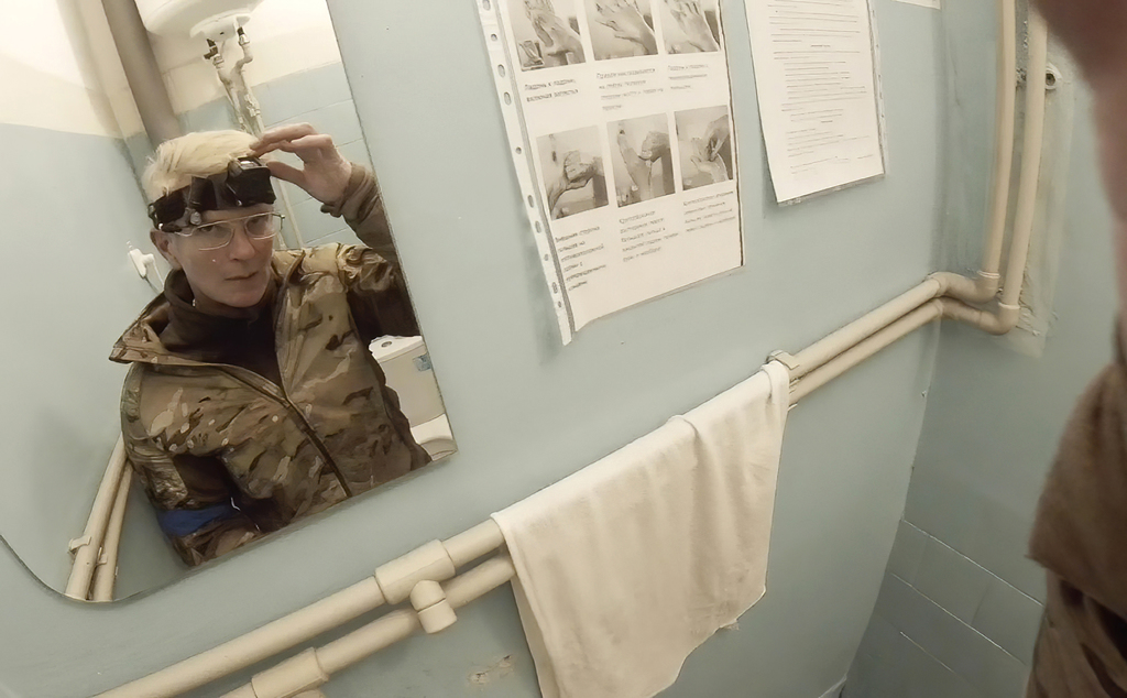 乌克兰女军医以贴身摄影机拍摄乌克兰港都马立波惨况，3个月前将记忆卡交给美联社偷运出国后惨遭俄罗斯军队俘虏，昨天终于获释。图／美联社(photo:ChinaTimes)