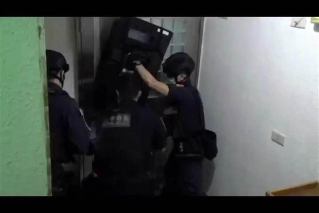 郑姓男子因投资虚拟货币纠纷强盗20万颗泰达币，检察官依法起诉。（翻摄画面）