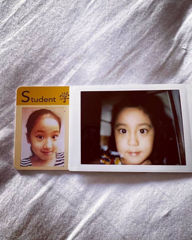 贾静雯惊呼梧桐妹、咘咘长得很像，连她都傻傻分不清楚。（图／FB@贾静雯）