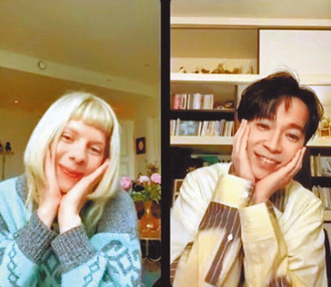 吴青峰（右）与欧若拉合作新歌，日前在IG同框直播畅聊。（环球音乐提供）