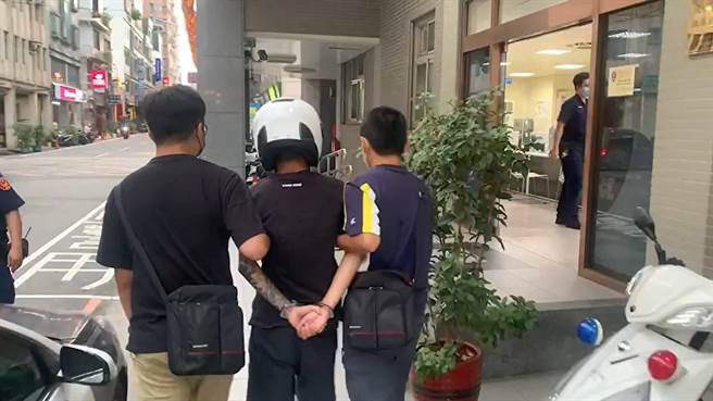 陈姓少年犯涉嫌脱逃遭逮。（翻摄照片／蔡依珍桃园传真）