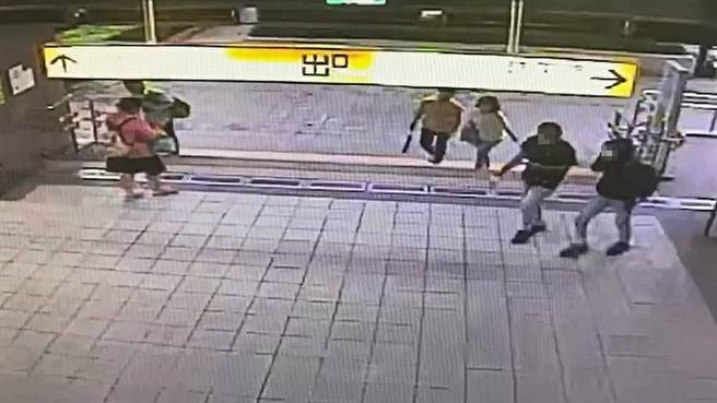 陈姓少年犯涉嫌脱逃遭逮。（翻摄照片／蔡依珍桃园传真）