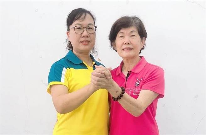 在現任鄉長顏蔡淑惠推薦下，立委翁重鈞重要幕僚蕭惠薰今年宣布參選義竹鄉長。（取自顏蔡淑惠臉書∕呂妍庭嘉義傳真）