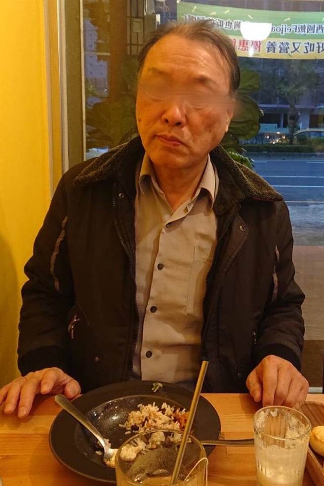 璩男儿子提供父亲照片。（翻摄照片／崔正纲高雄传真）