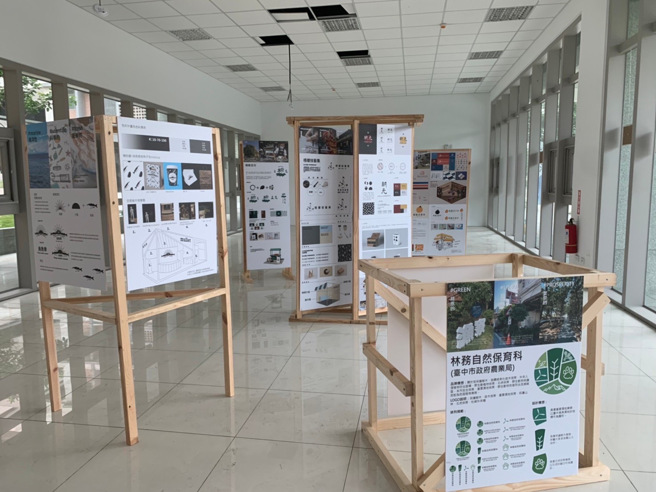 弘光创艺节「海海百味」，学生在梧栖三民好宅展览。(图/弘光科技大学)