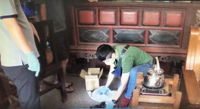 警方在陈嫌搜出BB枪。（翻摄照片／李京升苗栗传真）